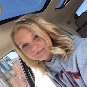 Meet your Posher, Alli